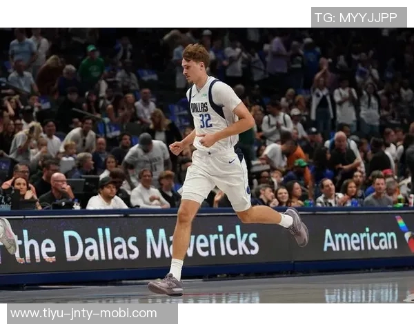 末节崩盘独行侠遭活塞逆转球迷质疑尼科哈里森战术失误 末节崩盘独行侠遭活塞逆转球迷质疑尼科哈里森战术失误