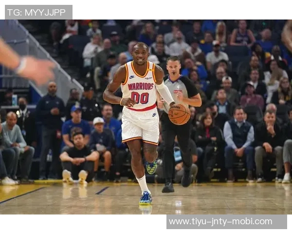 库明加在恢复期间如何融入球队节奏库里分享他的平衡之道 库明加在恢复期间如何融入球队节奏库里分享他的平衡之道