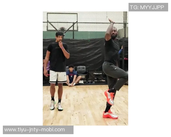 詹姆斯分享杰伦约翰逊训练数据见证他夏季努力的成长之路 詹姆斯分享杰伦约翰逊训练数据见证他夏季努力的成长之路