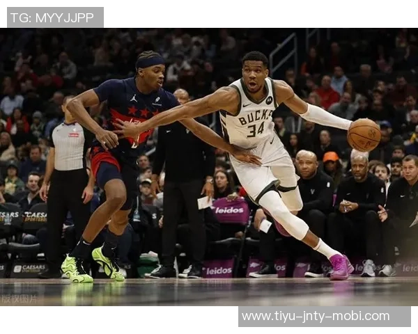 字母哥首节表现低迷未能得分却贡献助攻和防守表现引发关注 字母哥首节表现低迷未能得分却贡献助攻和防守表现引发关注