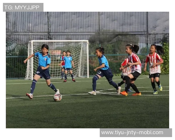 高桥花荣膺亚足联年度最佳女足球员展现卓越实力与风采 高桥花荣膺亚足联年度最佳女足球员展现卓越实力与风采